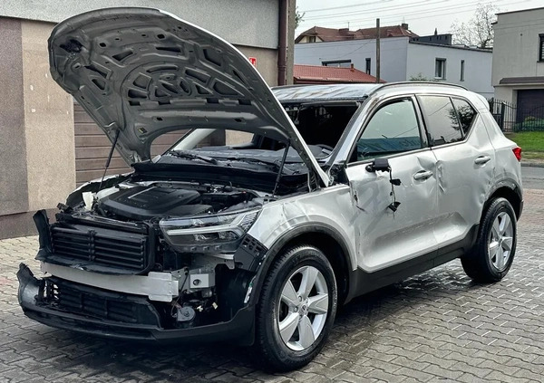 Volvo XC 40 cena 28900 przebieg: 85000, rok produkcji 2019 z Chmielnik małe 106